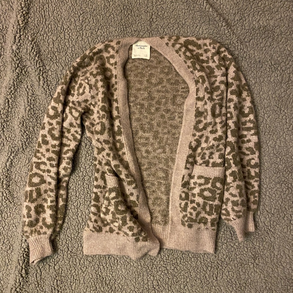 Abercrombie & Fitch Leopard Print Cardigan in Pink and Olive